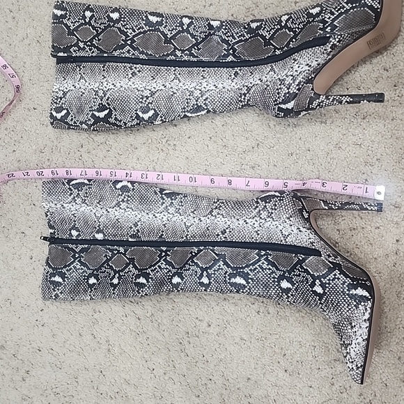 NEW Catherine Malandrino Rosah Snake Print Knee High Stiletto Boot - Picture 10 of 13